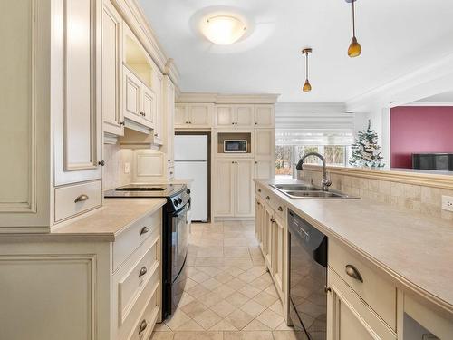 Kitchen - 890  - 894 Ch. Bellevue O., Cap-Saint-Ignace, QC - Indoor Photo Showing Kitchen With Double Sink