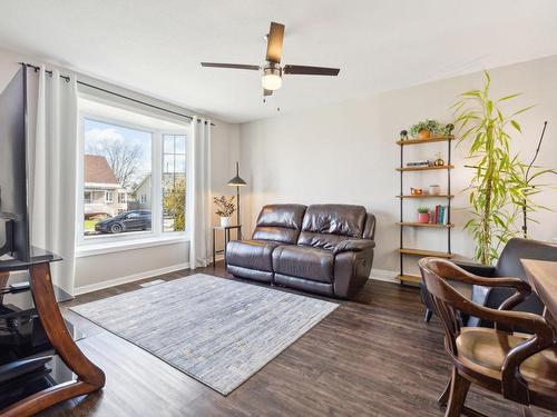 Salon - 301 Rue Lavictoire, Gatineau (Gatineau), QC - Indoor Photo Showing Living Room