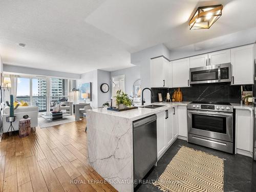 3005-4968 Yonge St, Toronto, ON - Indoor Photo Showing Kitchen With Double Sink