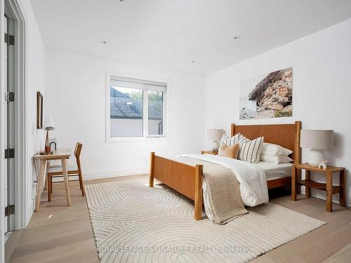 34 Edgecroft Rd, Toronto, ON - Indoor Photo Showing Bedroom