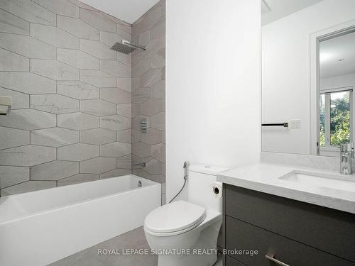 34 Edgecroft Rd, Toronto, ON - Indoor Photo Showing Bathroom