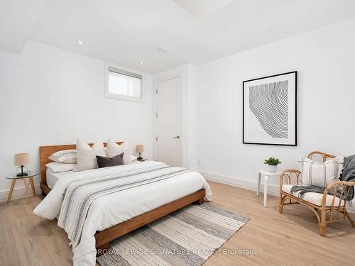 34 Edgecroft Rd, Toronto, ON - Indoor Photo Showing Bedroom