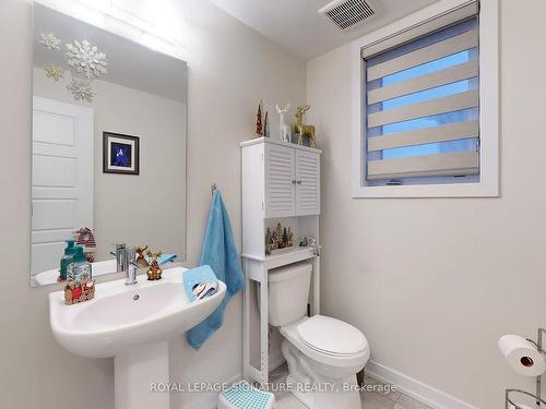 61 Sundin Dr, Haldimand, ON - Indoor Photo Showing Bathroom