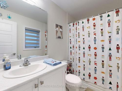 61 Sundin Dr, Haldimand, ON - Indoor Photo Showing Bathroom