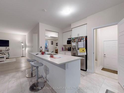 61 Sundin Dr, Haldimand, ON - Indoor Photo Showing Kitchen