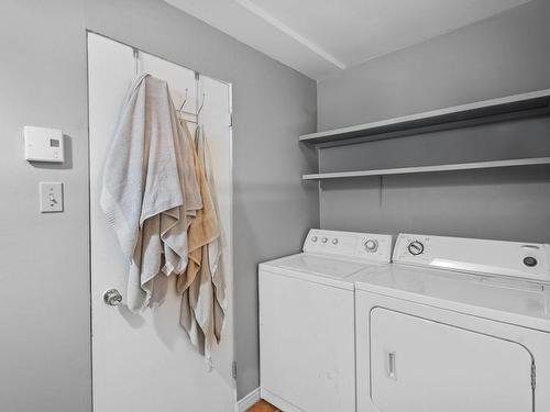 Salle de lavage - 1109 Ch. De La Montagne, Sainte-Agathe-Des-Monts, QC - Indoor Photo Showing Laundry Room