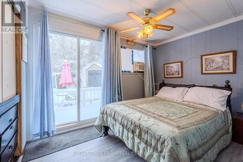 2 Hill Street, Kawartha Lakes (Lindsay), ON - Indoor Photo Showing Bedroom