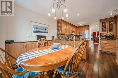 16 - 32 Palomino Trail, Halton Hills, ON - Indoor Photo Showing Dining Room