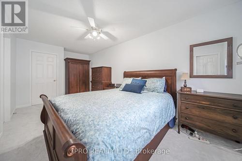 16 - 32 Palomino Trail, Halton Hills, ON - Indoor Photo Showing Bedroom