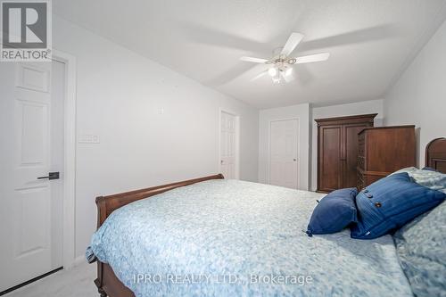 16 - 32 Palomino Trail, Halton Hills, ON - Indoor Photo Showing Bedroom