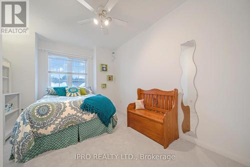 16 - 32 Palomino Trail, Halton Hills, ON - Indoor Photo Showing Bedroom