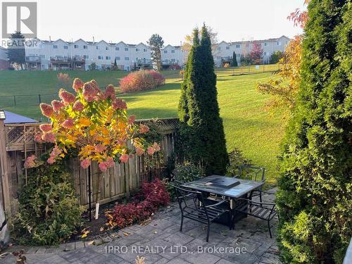 16 - 32 Palomino Trail, Halton Hills, ON - Outdoor