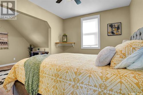 915 1St Avenue Ne, Moose Jaw, SK - Indoor Photo Showing Bedroom