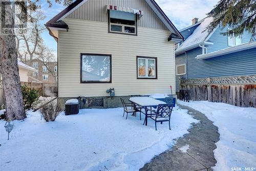 915 1St Avenue Ne, Moose Jaw, SK - Outdoor With Exterior