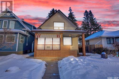 915 1St Avenue Ne, Moose Jaw, SK - Outdoor With Facade