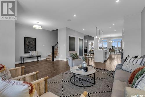 1110 14Th Street E, Saskatoon, SK - Indoor Photo Showing Living Room