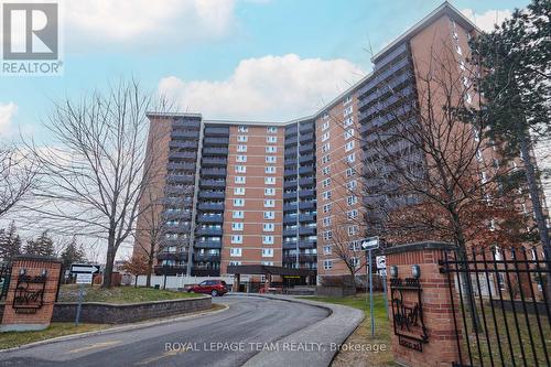 811 - 2000 Jasmine Crescent, Ottawa, ON - Outdoor With Balcony With Facade