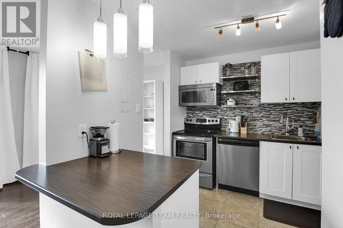 811 - 2000 Jasmine Crescent, Ottawa, ON - Indoor Photo Showing Kitchen With Stainless Steel Kitchen With Upgraded Kitchen