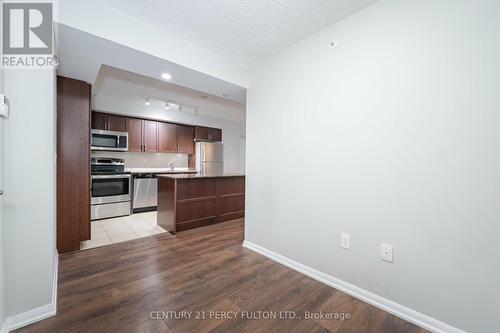 501 - 830 Lawrence Avenue W, Toronto, ON - Indoor Photo Showing Kitchen