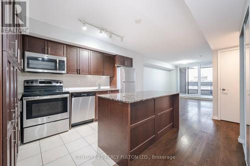 501 - 830 Lawrence Avenue W, Toronto, ON - Indoor Photo Showing Kitchen With Stainless Steel Kitchen