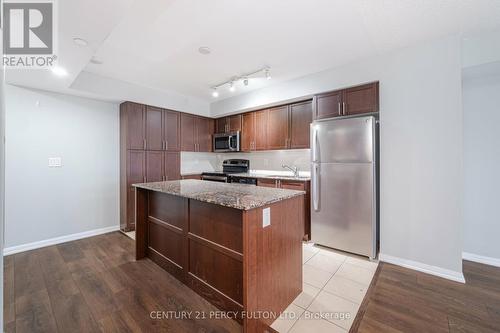 501 - 830 Lawrence Avenue W, Toronto, ON - Indoor Photo Showing Kitchen