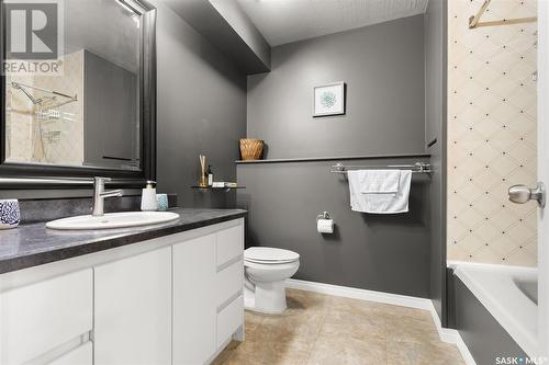 1110 Flexman Crescent N, Regina, SK - Indoor Photo Showing Bathroom