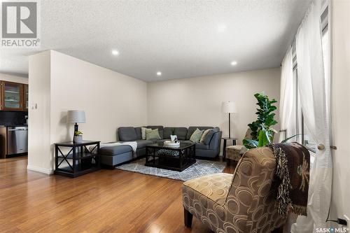 1110 Flexman Crescent N, Regina, SK - Indoor Photo Showing Other Room