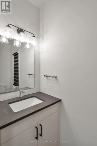 235 Byers Street, London, ON - Indoor Photo Showing Bathroom