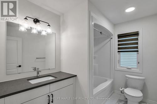 235 Byers Street, London, ON - Indoor Photo Showing Bathroom