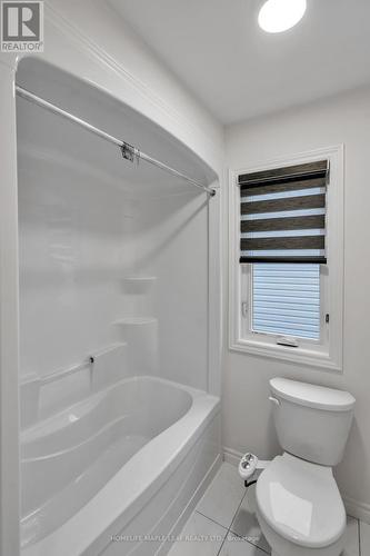 235 Byers Street, London, ON - Indoor Photo Showing Bathroom