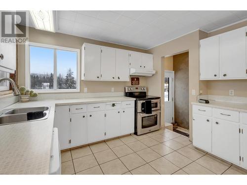 3255 Upper Fraser Road, Prince George, BC - Indoor Photo Showing Kitchen With Double Sink