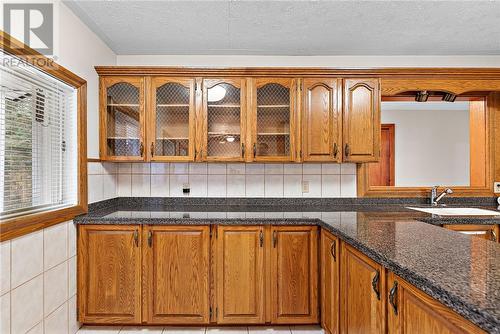 647 Kirkwood, Sudbury, ON - Indoor Photo Showing Kitchen