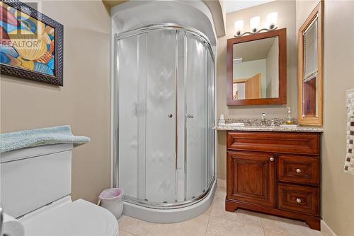 647 Kirkwood, Sudbury, ON - Indoor Photo Showing Bathroom