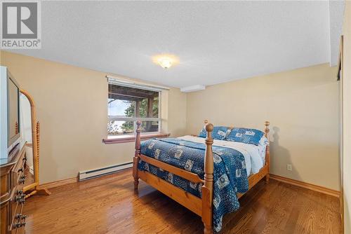 647 Kirkwood, Sudbury, ON - Indoor Photo Showing Bedroom