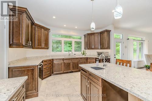 1591 2Nd Concession Enr Road, Norfolk (Glen Meyer), ON - Indoor Photo Showing Kitchen