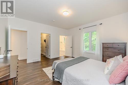 1591 2Nd Concession Enr Road, Norfolk (Glen Meyer), ON - Indoor Photo Showing Bedroom