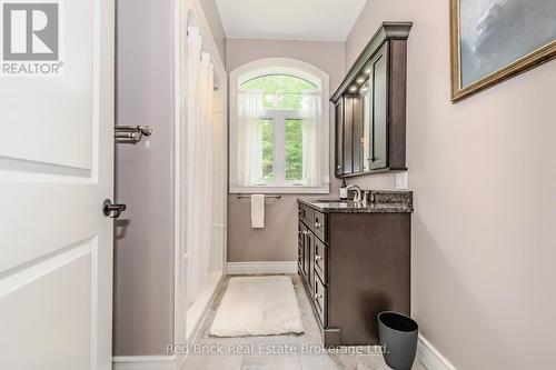 1591 2Nd Concession Enr Road, Norfolk (Glen Meyer), ON - Indoor Photo Showing Bathroom