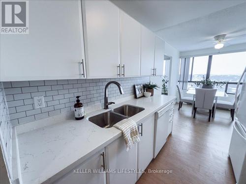 1007 - 1600 Adelaide Street N, London, ON - Indoor Photo Showing Kitchen With Double Sink