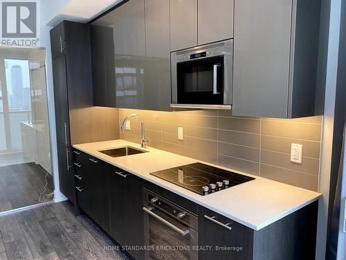 3607 - 403 Church Street, Toronto, ON - Indoor Photo Showing Kitchen With Upgraded Kitchen