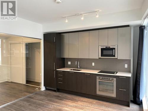 3607 - 403 Church Street, Toronto, ON - Indoor Photo Showing Kitchen With Upgraded Kitchen