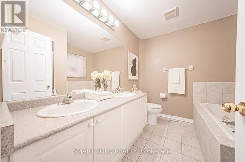 48 - 100 Elgin Mills Road W, Richmond Hill, ON - Indoor Photo Showing Bathroom