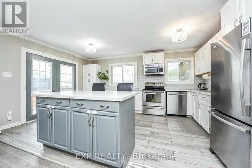 27 Huntington Court, Brampton, ON - Indoor Photo Showing Kitchen With Stainless Steel Kitchen