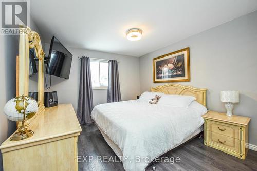 27 Huntington Court, Brampton, ON - Indoor Photo Showing Bedroom