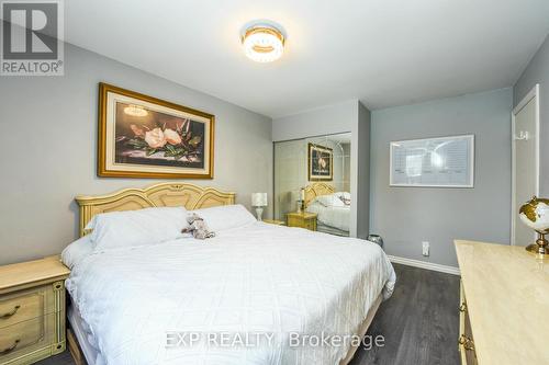 27 Huntington Court, Brampton, ON - Indoor Photo Showing Bedroom