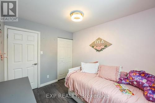 27 Huntington Court, Brampton, ON - Indoor Photo Showing Bedroom