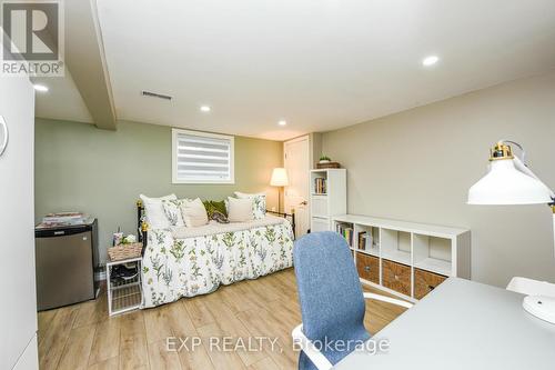 27 Huntington Court, Brampton, ON - Indoor Photo Showing Bedroom