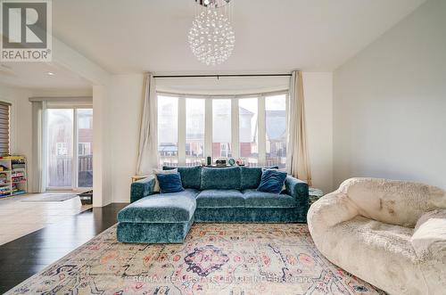 Upper - 732 Scott Boulevard, Milton, ON - Indoor Photo Showing Living Room