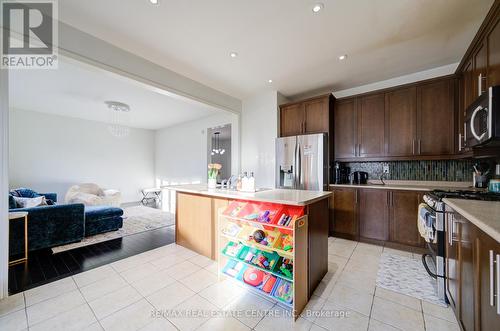 Upper - 732 Scott Boulevard, Milton, ON - Indoor Photo Showing Kitchen