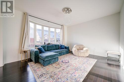 Upper - 732 Scott Boulevard, Milton, ON - Indoor Photo Showing Living Room