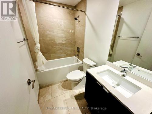 2311 - 1926 Lakeshore Boulevard W, Toronto, ON - Indoor Photo Showing Bathroom